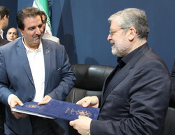تفاهمنامه همکاری بانک رفاه کارگران و شهرداری مشهد امضا شد