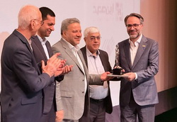 «حاتمی»،  مدیر برجسته صنعت فولاد کشور در سال ۱۴۰۴ در بخش دولتی و عمومی شد