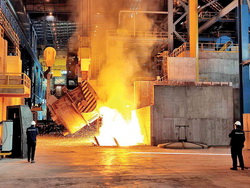 حضور شرکت فولاد غدیر نیریز در سومین نمایشگاه شیراز متالکس ۲۰۲۵