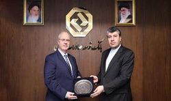 دیدار مدیرعامل بانک توسعه صادرات ایران با سفیر بلاروس در تهران