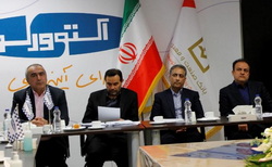 تأکید مدیرعامل بانک صنعت و معدن بر حمایت از صنایع آسیب دیده در جنگ رمضان
