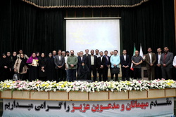 تجلیل از پیشکسوتان عرصه اطلاع‌رسانی در نشست «کنشگران ارتباطی و رسانه» منطقه ۹
