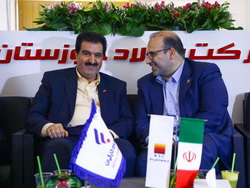 توسعه همکاری‌های بانک رفاه کارگران و فولاد خوزستان؛ ابزارهای نوین تامین مالی در خدمت صنعت متالورژی